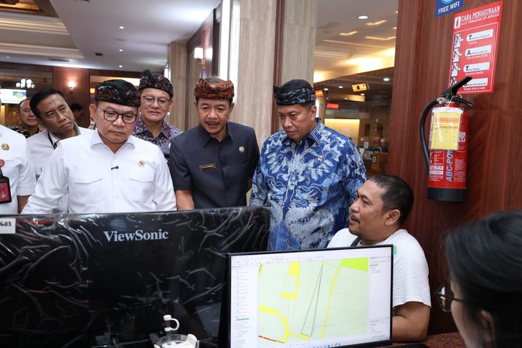 Perkuat Integrasi dan Integritas, Wamen PANRB, Kepala Staf Kepresidenan, dan Wakil Ketua Ombudsman Tinjau MPP