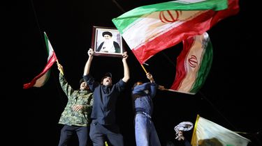 Irak Bergejolak Usai Khamenei Tewas, Massa Marah Serbu Kedubes AS