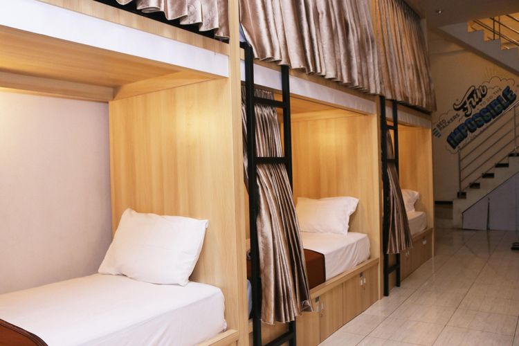 Suasana tempat tidur Bedpackers Hostel Kota Malang