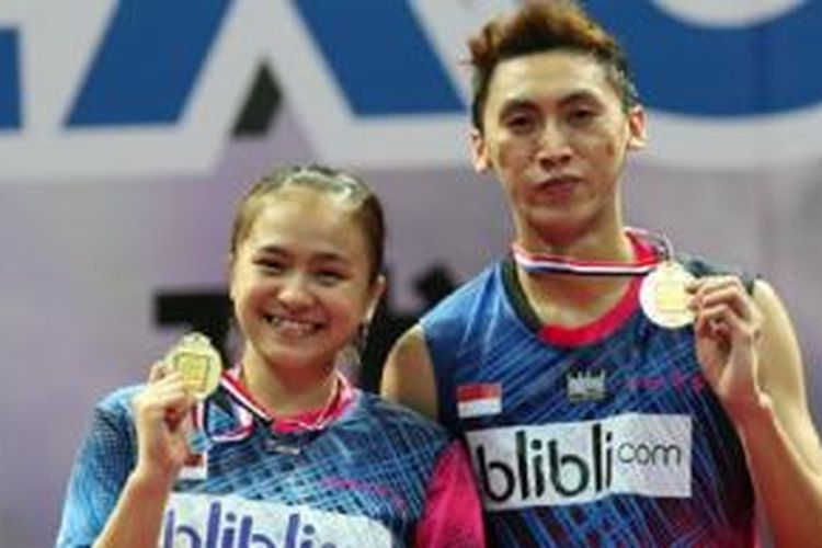  Indonesia berhasil merebut empat gelar juara di turnamen Chinese Taipei Open GP 2015 dengan gelar terakhir direbut ganda campuran Ronald Alexander/Melati Daeva Minggu (18/10/2015).