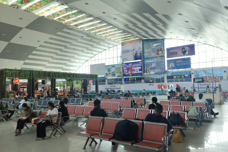Imbas Asap Karhutla, 7 Penerbangan di Bandara Sentani 