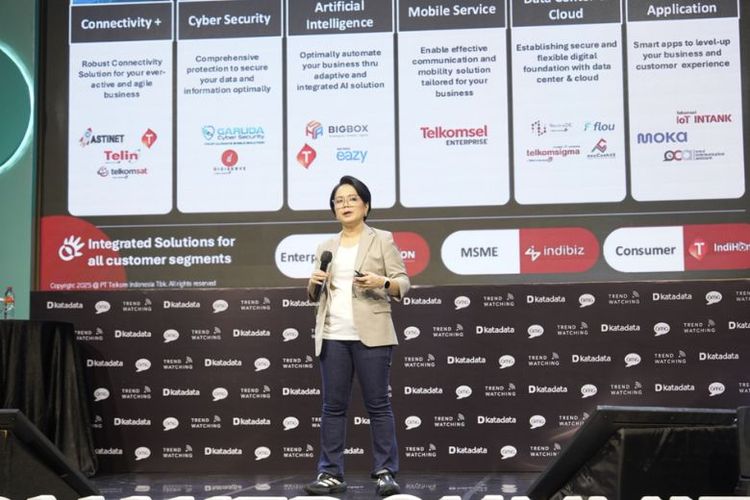 Direktur Enterprise & Business Service Telkom, Veranita Yosephine, dalam Trend Maker Summit 2025, Jimbaran, Bali. (27/11/2025). 