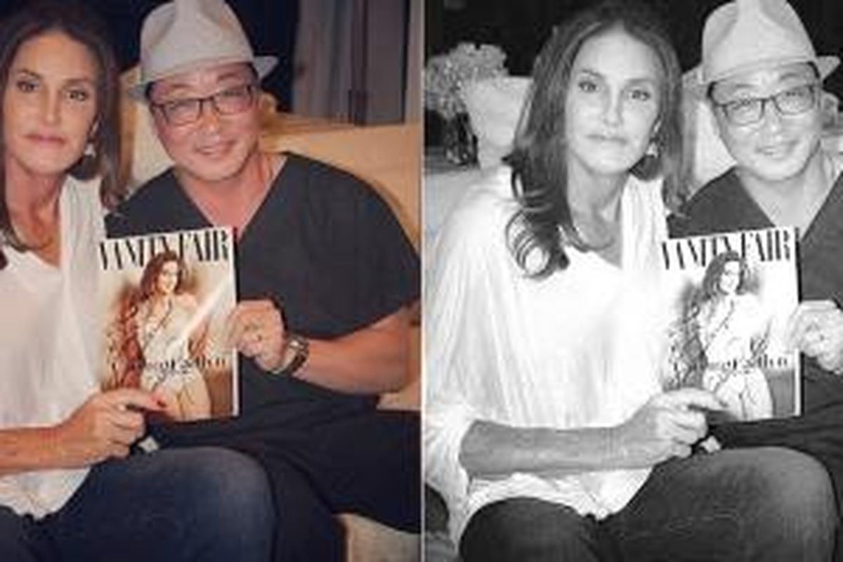 Caitlyn Jenner berfoto bersama dr Harrison H Lee dengan majalah Vanity Fair yang diberikan khusus.