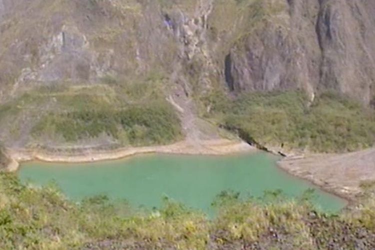 Kondisi danau kawah Gunung Kelud, Jawa Timur, dari pantauan CCTV yang diambil pada 9 Nopember 2023.