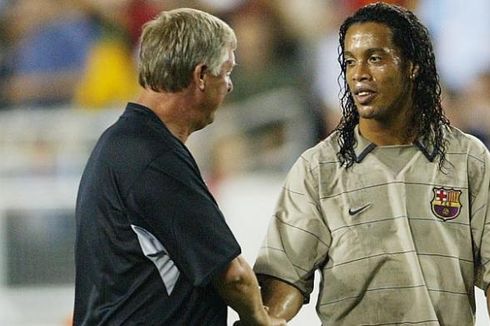 Scholes Sakit Hati Kenang Kegagalan Man United Datangkan Ronaldinho