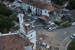 Warga Panama Ngeri Diguncang Gempa M 7,7, Air Kolam Tumpah dari Lantai 20