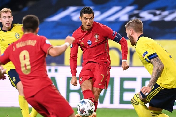 Cristiano Ronaldo mencetak gol keduanya dalam laga Swedia vs Portugal di ajang UEFA Nations League pada 8 September 2020 di Solna, Swedia.