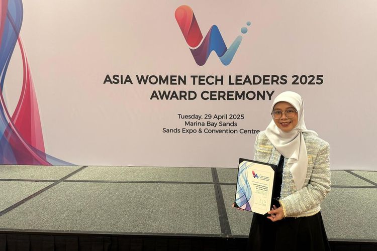 Komitmen Kurangi Kesenjangan Digital terhadap Perempuan, Dosen Tel-U Raih Penghargaan 50 AWTLA 2025