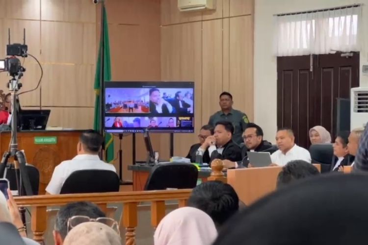 Debat Panas Abdul Wahid dan SF Hariyanto di Sidang Tipikor, Ungkap Keretakan Hubungan Elite Riau
