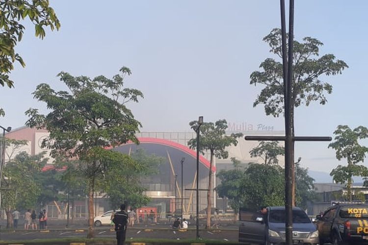 Kondisi GM Plaza Lumajang usai terbakar, Selasa (23/4/2024)