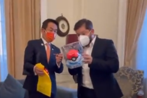 Dari Kalangan Milenial, Presiden Baru Chile Dapat Pokemon dari Jepang, Begini Reaksinya