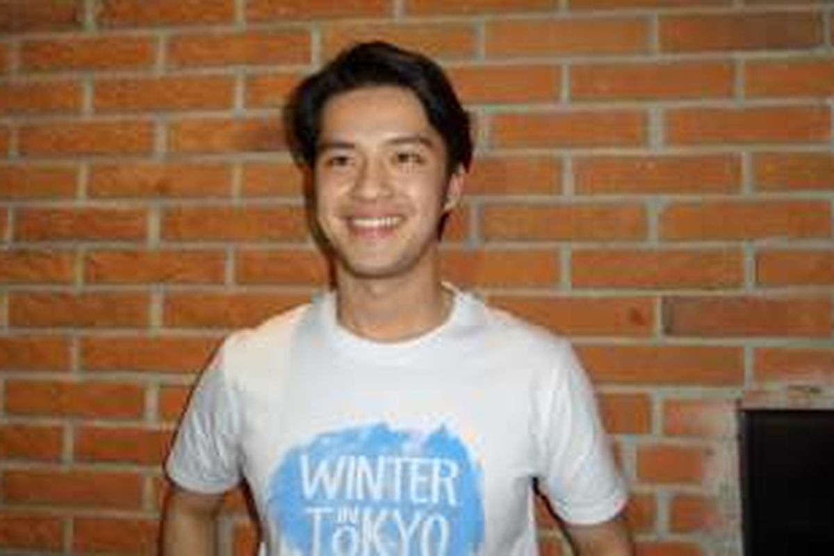 Morgan Oey usai pemutaran perdana film Winter in Tokyo di CGV Blitz Grand Indonesia, Jakarta Pusat, Senin (1/8/2016).