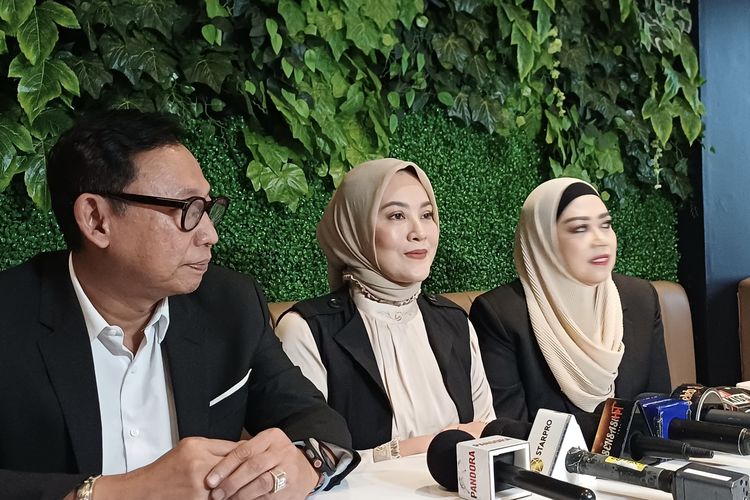 Terganggu Hoaks Cerai Sonny Septian dan Fairuz A Rafiq, Elma Theana Turun Tangan 