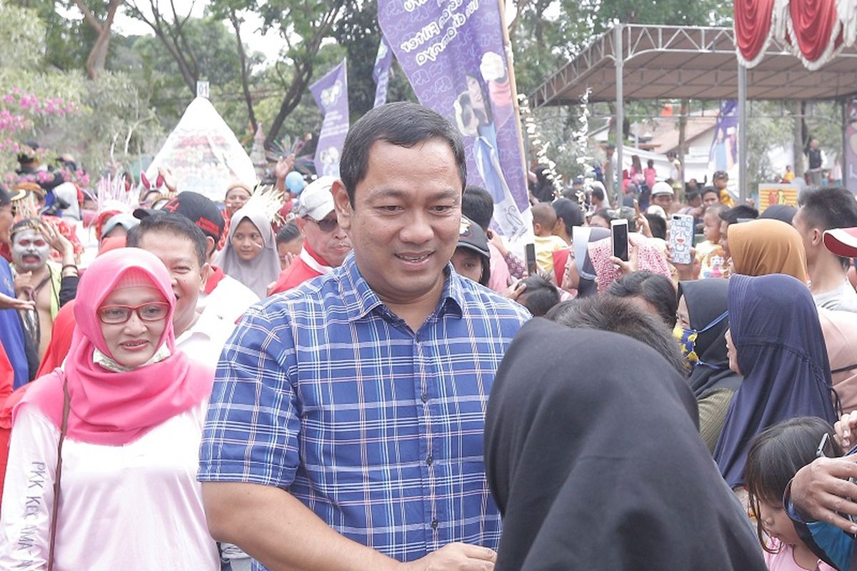 Walkot Semarang Hendrar Prihadi saat menghadiri Festival Jajan Pasar dan Festival