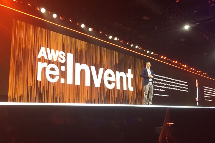 CEO Amazon Web Services (AWS) Andy Jassy di panggung utama AWS re: Invent 2017 di Las Vegas, Amerika Serikat, Rabu (29/11/2017) waktu setempat atau Kamis (30/11/2017) WIB.