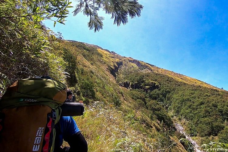 Menuju Pos 3 Gunung Sumbing via Butuh, Kaliangkrik, Magelang.