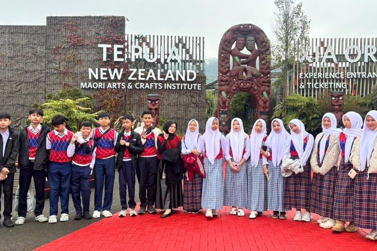 Tingkatkan Wawasan Global, Pesantren Bina Insan Mulia Berangkatkan 17 Santri ke New Zealand
