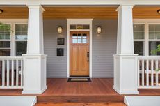 4 Hal yang Perlu Dipertimbangkan Saat Membeli Pintu Depan Rumah