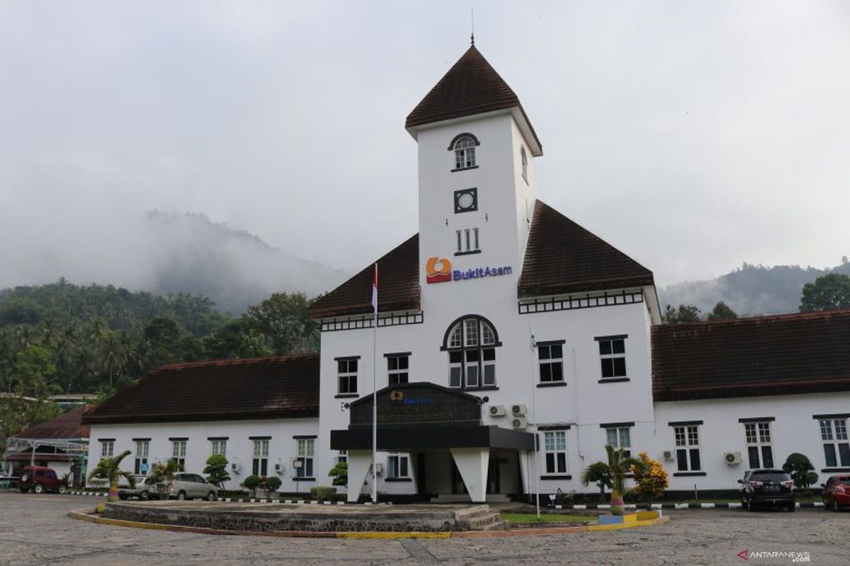 Kantor PT Bukit Asam di Kota Sawahlunto