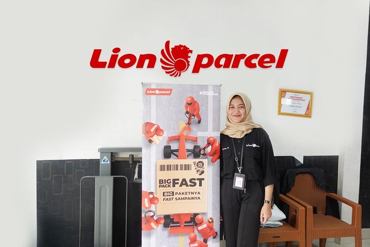 Agen Lion Parcel Khairunisa sukses raup cuan ratusan juta. 
