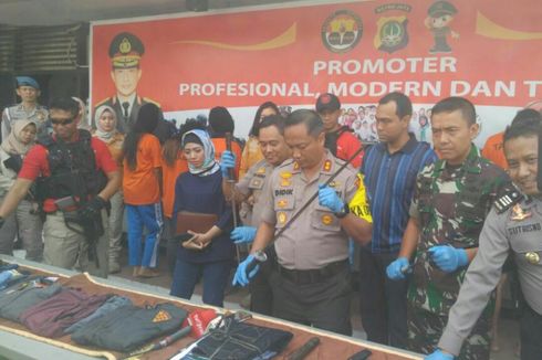 Polisi Buru 7 Pelaku Penjarahan Toko Pakaian di Depok