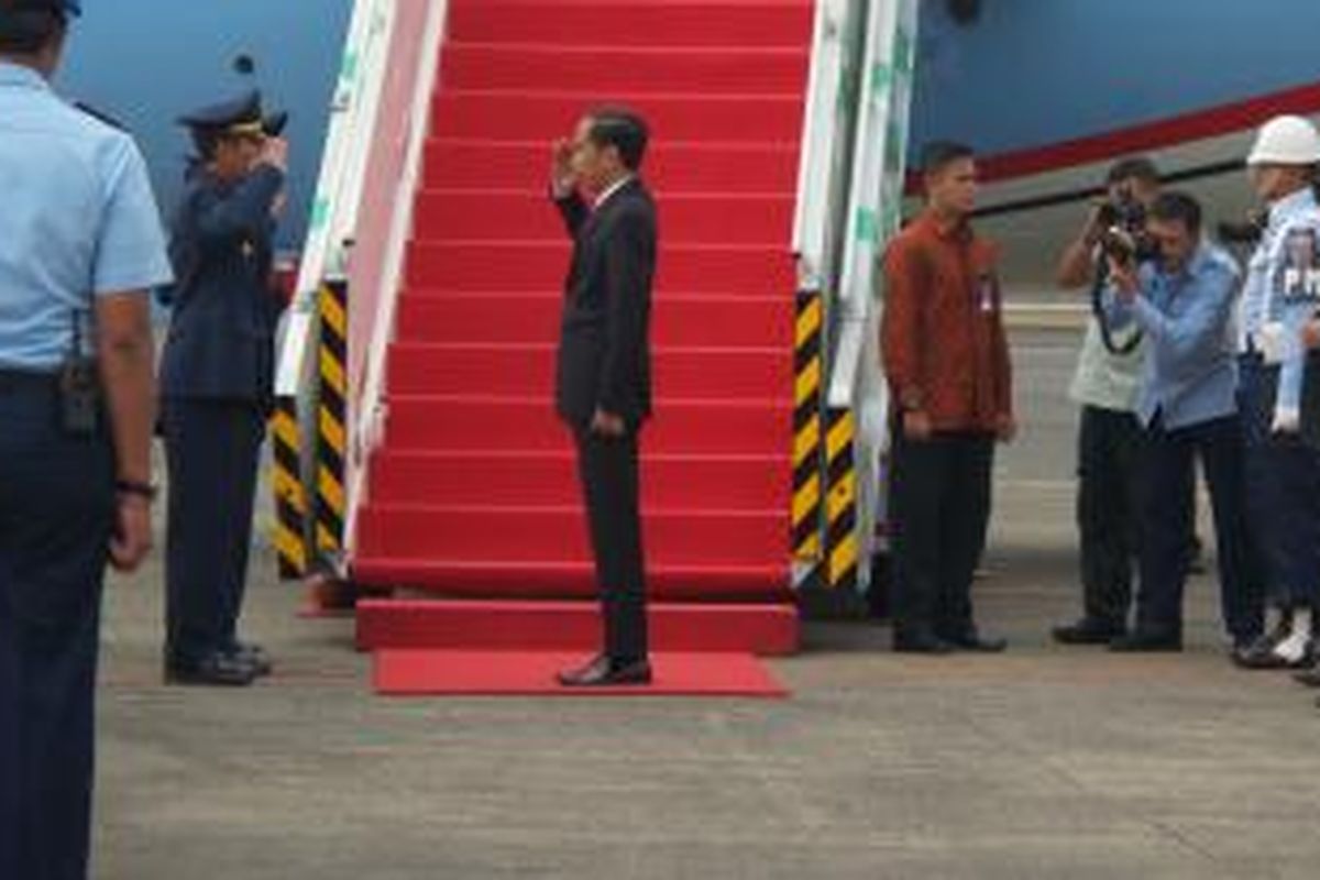 Presiden Joko Widodo saat akan melakukan lawatan ke Timur Tengah