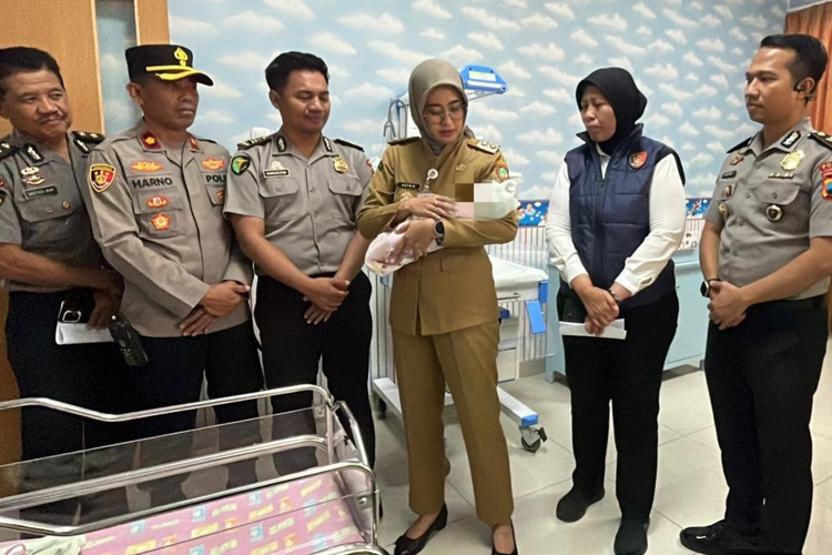 Wawali Solo Beri Nama Bayi yang Ditemukan di Toilet KA Sancaka: Bayu Nawasena Bhayangkara