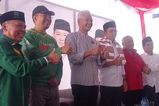 Kelakar Ganjar Saat Bertemu Gubernur NTB: Saya Kira Tadi Bajunya PPP, Apa Mau Ikut Pak Sandi ke PPP?