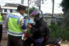 Pengendara Motor Masih Nekat Terobos 