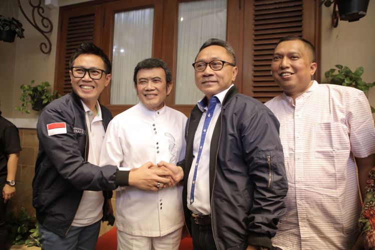 Ketua Umum PAN Zulkifli Hasan berkunjung ke kediaman Ketua Umum Partai Idaman Rhoma Irama, di Jakarta, Kamis (28/12/2017).