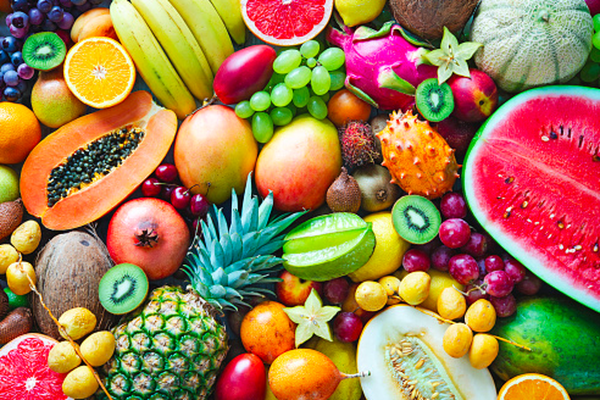 Ilustrasi buah-buahan segar.
