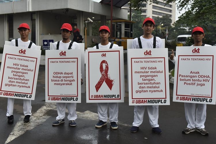 Kampanye hashtag #UbahHidupLo untuk meningkatkan pengetahuan masyarakat Indonesia mengenai pentingnya pencegahan HIV-AIDS dengan perilaku hidup sehat. 