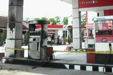 Isi BBM Pakai Jeriken, Motor dan SPBU di Medan Terbakar