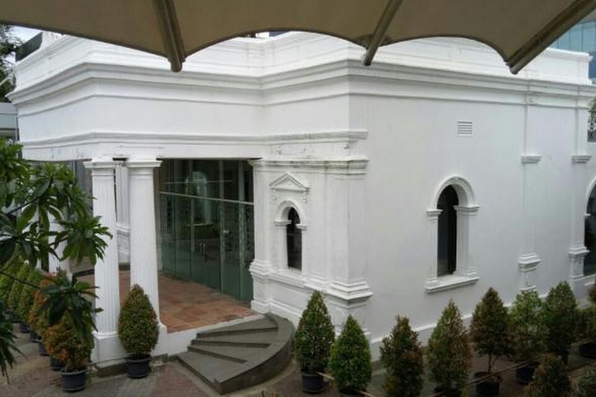Rumah tua di Pondok Cina, tampak dari halaman depan Margo City, Depok, Jawa Barat, Rabu (25/1/2017).