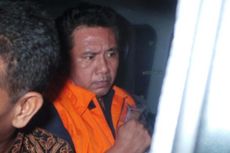 Keluar dari Gedung KPK, Pegawai MA Djodi Supratman Bungkam