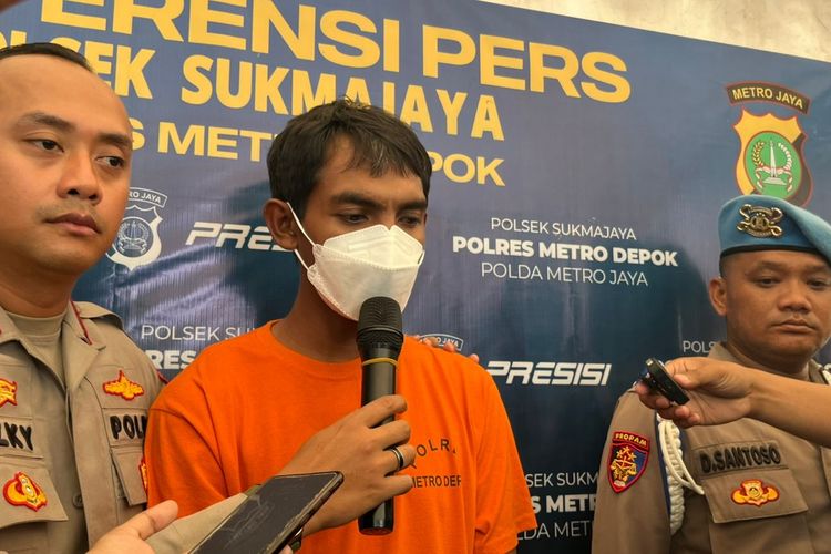 Dedi Mulyadi Jenguk Sekuriti Korban Penganiayaan di Depok: Jagoan Kok Beraninya Sama Kakek-kakek sih?