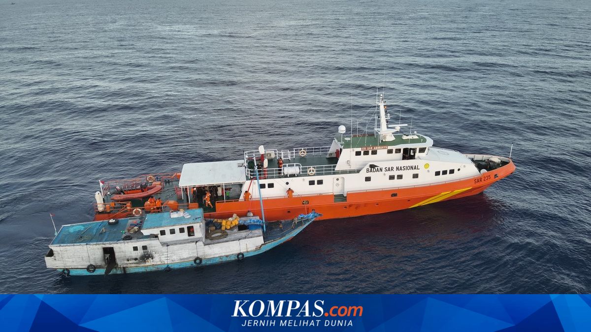 Kapal Motor Angkut 10 Penumpang Bocor dan Mati Mesin di Laut Maluku