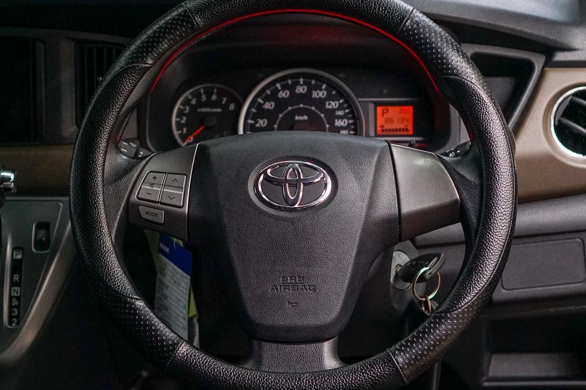 Modifikasi setir Daihatsu Sigra atau Toyota Calya dengan menambahkan tombol multifungsi.