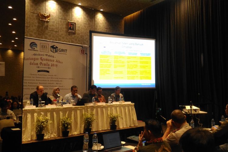 Lembaga Swadaya Masyarakat (LSM) NETGRIT menggelar diskusi publik dengan tema Tantangan Keamanan Siber dalam Pemilu 2019 di Hotel Akmani, Jakarta, Kamis (6/12/2018). 