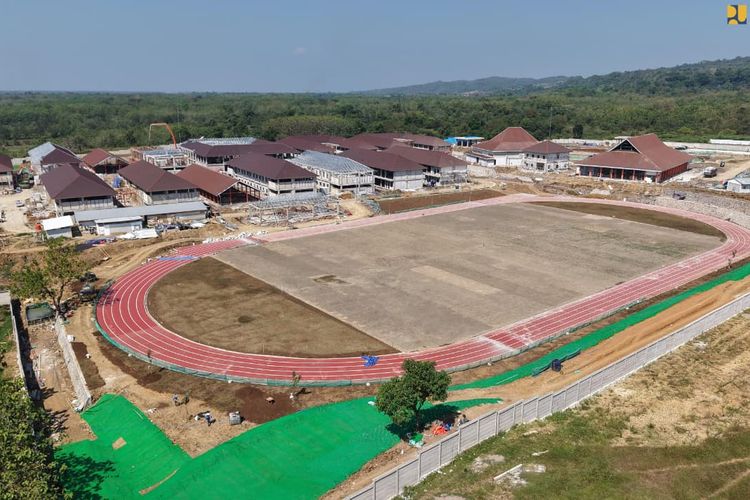 Lapangan Sepak Bola Sekolah Rakyat Indramayu Berumput Standar FIFA