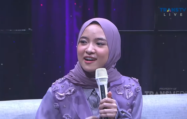 Lirik dan Chord Lagu Wana Bein Ideik - Nissa Sabyan
