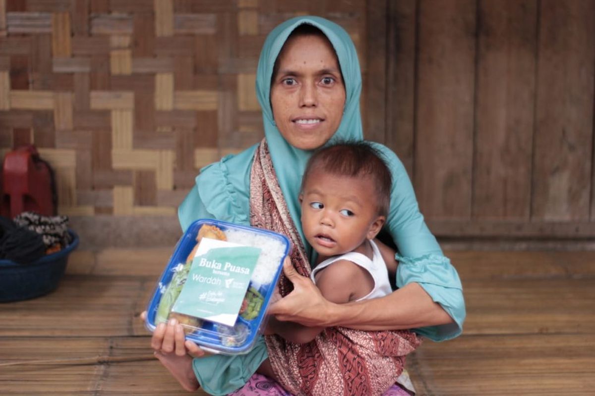 Dompet Dhuafa gulirkan paket kebaikan zakat fitrah ke kampung Suku Baduy di Banten. Zakat fitrah adalah zakat jiwa, Berapa besar zakat fitrah yang harus dibayar?