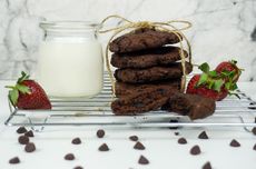 Resep Fudgy Brownie Cookies Cokelatnya Meleleh, Sajikan dengan Es Krim Vanila