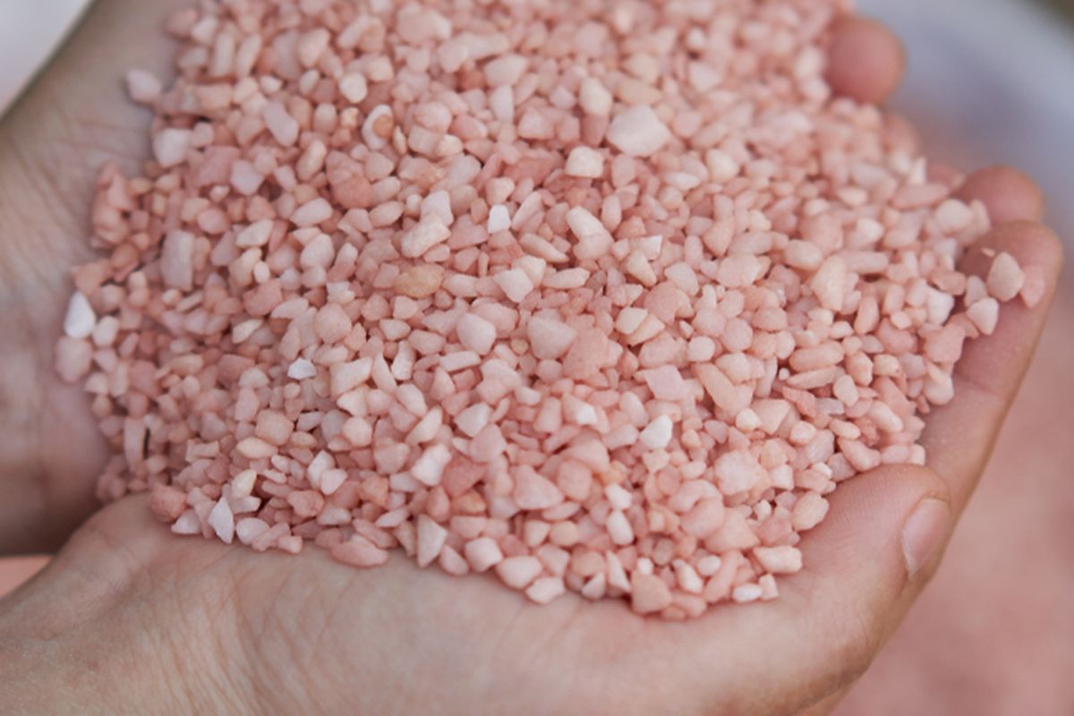 Ilustrasi pupuk KCl.