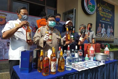 Terungkap Pabrik Miras Palsu Bermerek Impor di Bandung Barat