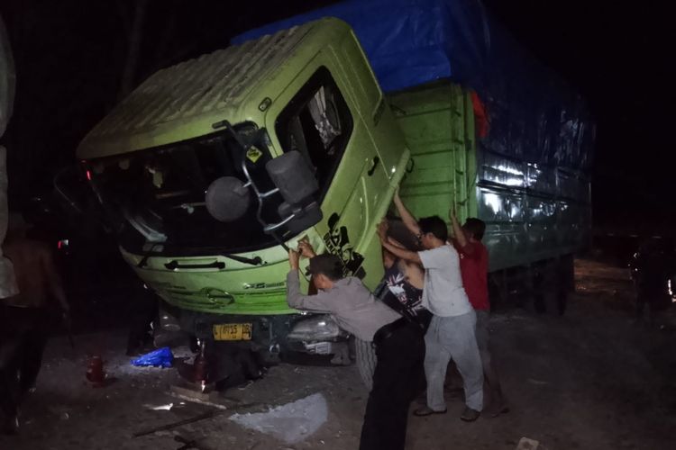 Sopir Truk Tewas Terkena Ledakan Ban di Rest Area Pekutatan Jembrana Bali