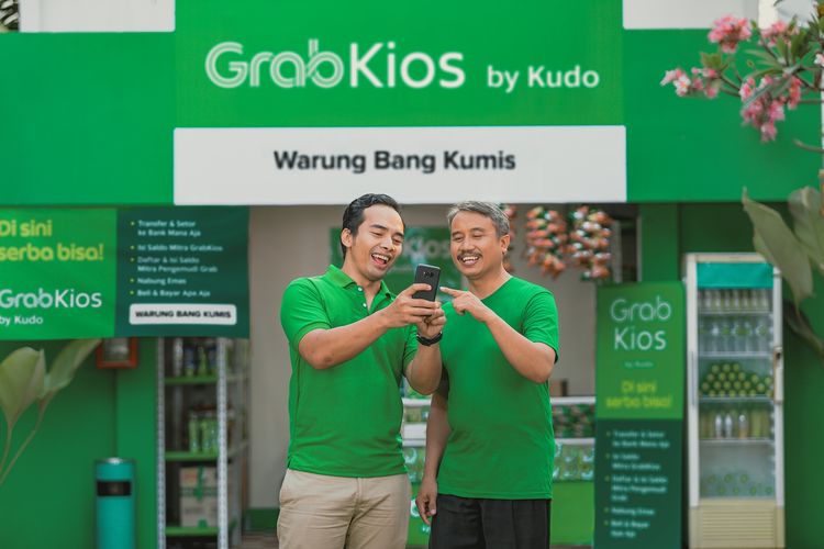 GrabKios menghadirkan solusi bagi pelanggan untuk dapat mengirimkan uang THR ke sanak saudara di kampung halaman.
