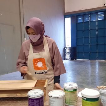 Kelas wood working atau praktek DIY di Ruangqu, Minggu (5/12/2021)