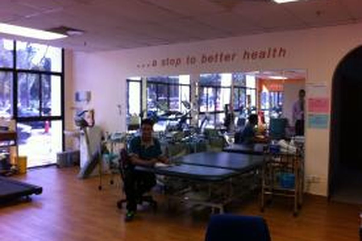 Salah satu fasilitas di Pantai Hospital Penang untuk rehabilitasi pasien stroke.