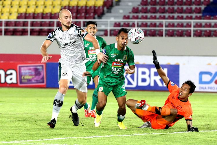 Pertandingan PSS Sleman vs Tira Persikabo pada pekan ke-11 Liga 1 2021 yang digelar di Stadion Manahan Solo, Minggu (7/11/2021) malam WIB.